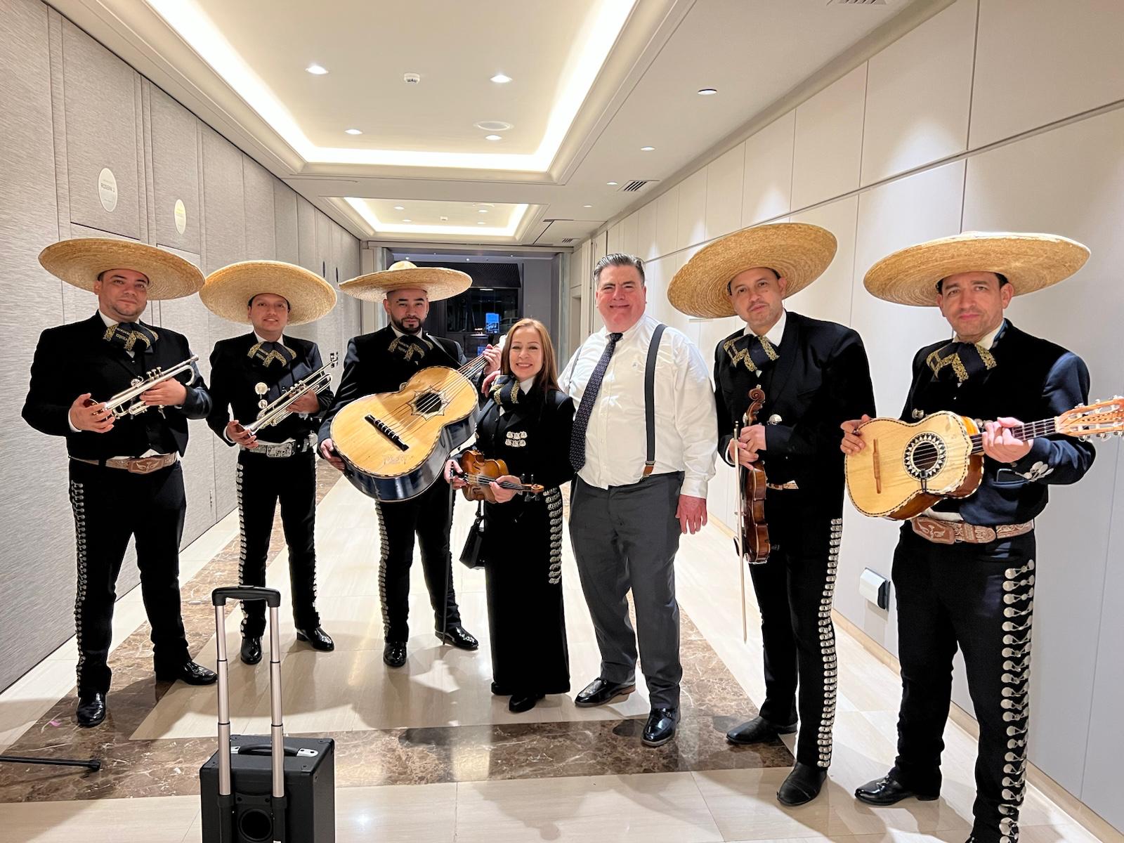 Portada Del Artículo Sobre Canciones Para Serenatas Con Mariachis En Barcelona - Mariachi Tequila